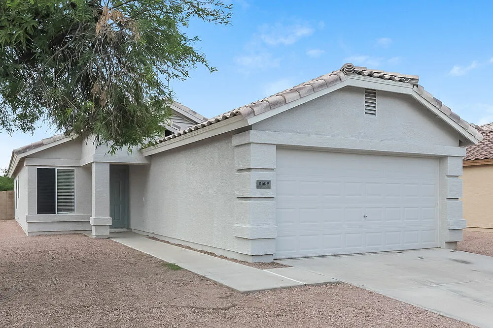 3 bed, 2.0 bath, 1238 sqft, $1,780 — Photo 3