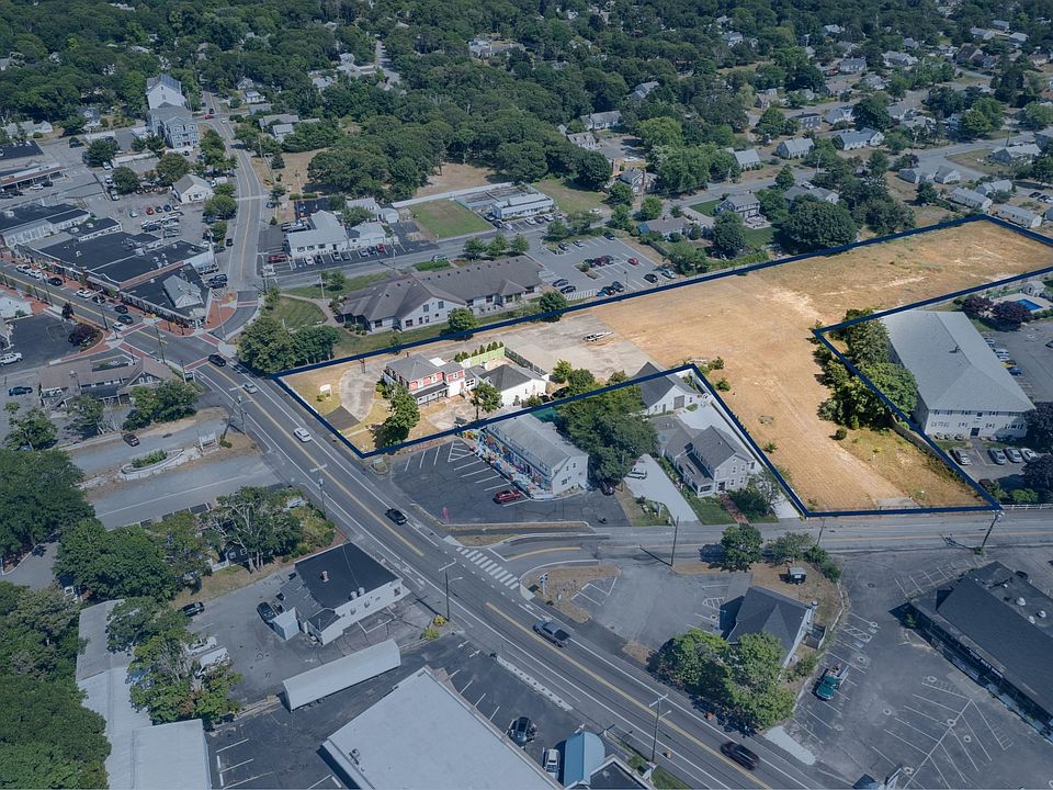 1st image of 645 Main St