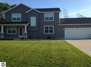 313 Red Maple Ln, Shepherd, MI 48883