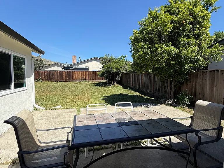 444 Gridley St — Photo 10