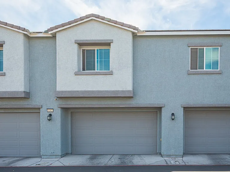 2715 Amazing Meadows Ave — Photo 4