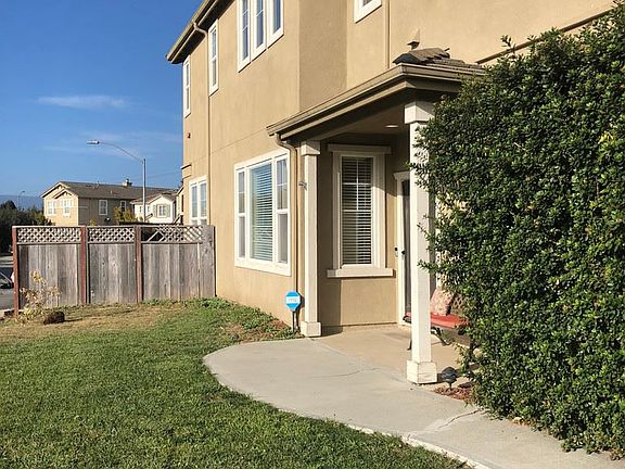 2nd image of 12 Egret Ln