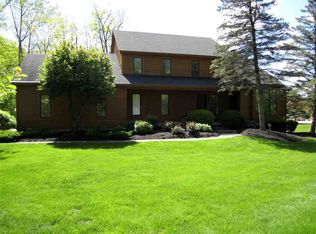 12213 Wood Glen Dr, Fort Wayne, IN 46814