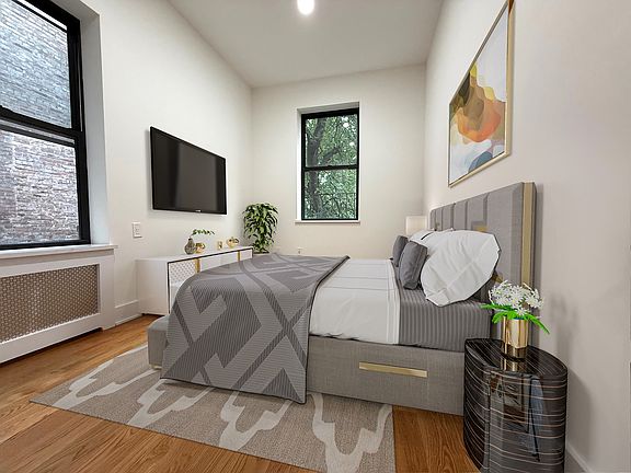 4th image of 130 E 93rd St #5W