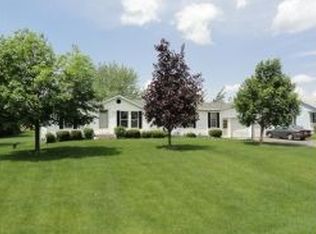 N7461 Edgewater Dr, Beaver Dam, WI