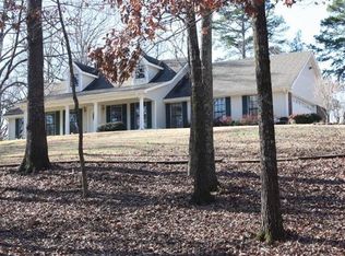 365 N Hidden Valley Rd, Grenada, MS 38901