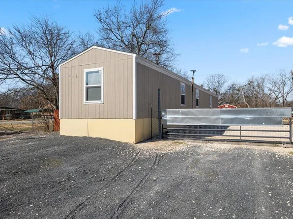 341 SW Front St, Bartlett, TX 76511