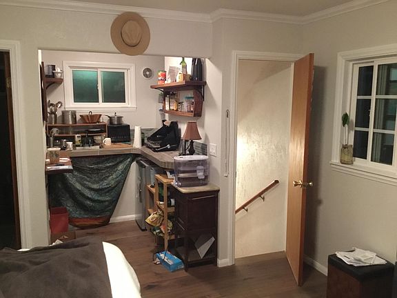 4th image of 652 Cedar Pl