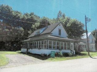 18 School St, Sangerville, ME 04479