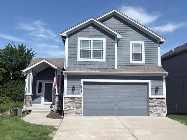 12621 Charlotte St, Kansas City, MO 64146