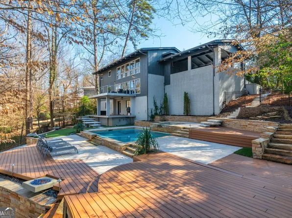 1304 Bernadette Ln NE, Atlanta, GA 30329