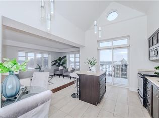 776 Laurelwood Dr #715, Waterloo, ON N2V0A8