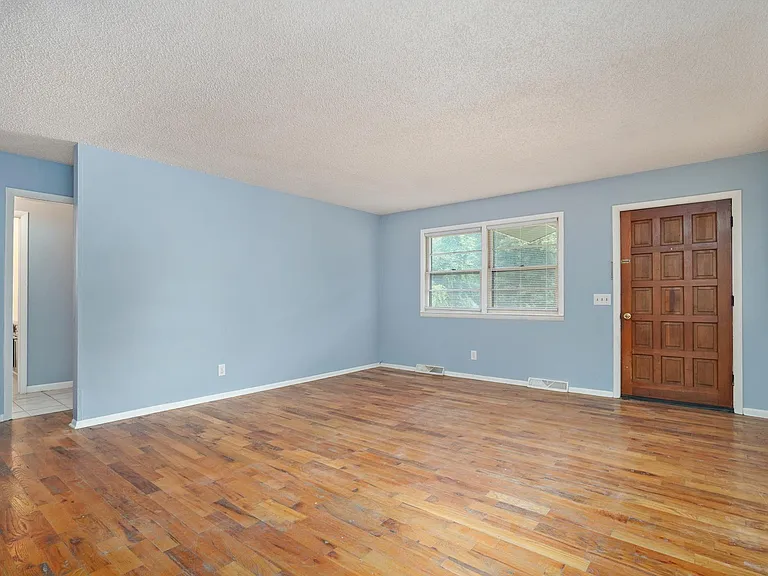 1010 W Lakewood St — Photo 16