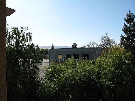 3rd image of 1409 Allegado Aly
