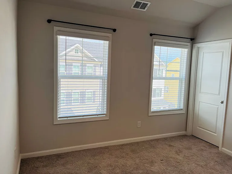 8 Iron Dr — Photo 22
