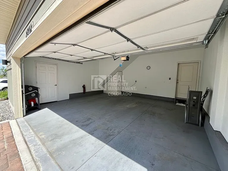 21902 E 38th Pl — Photo 12