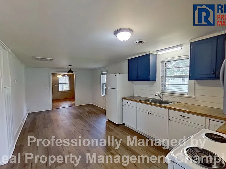 1314 Queen St — Photo 5