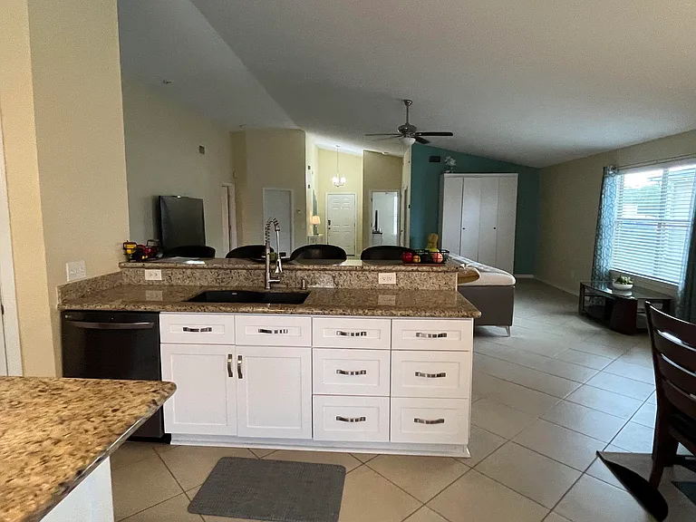 629 Batten Blvd — Photo 16