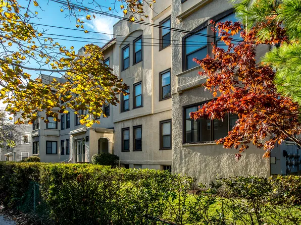 Hamilton Road, 24 Hamilton Rd, Brookline, MA 02446