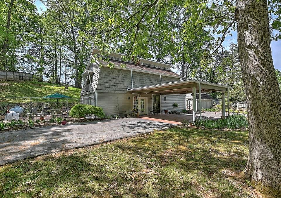 1st image of 180 Sycamore Cir