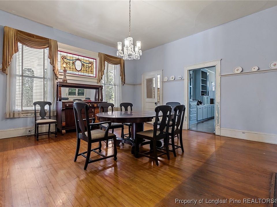 7th image of 205 N Vance St