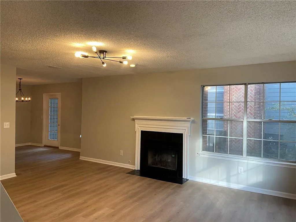 3 bed, 2.5 bath, 1536 sqft, $1,790 — Photo 1