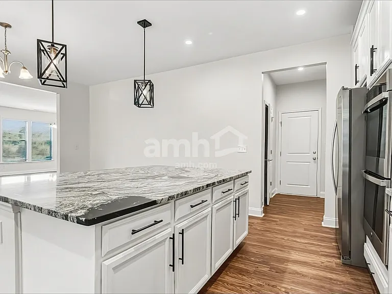 5935 Hart Way — Photo 3