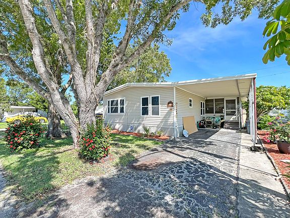3rd image of 205 Eland Dr