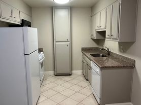 Courtyard Apartments