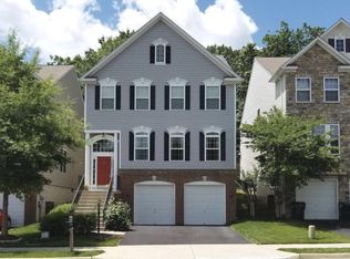 3321 Eagle Ridge Dr, Woodbridge, VA 22191