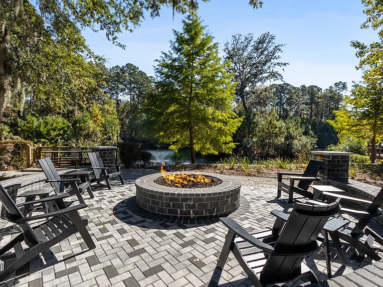 The Avenues at Verdier Pointe, Charleston, SC, Outdoor Kitchen and Fire Pit Lounge
