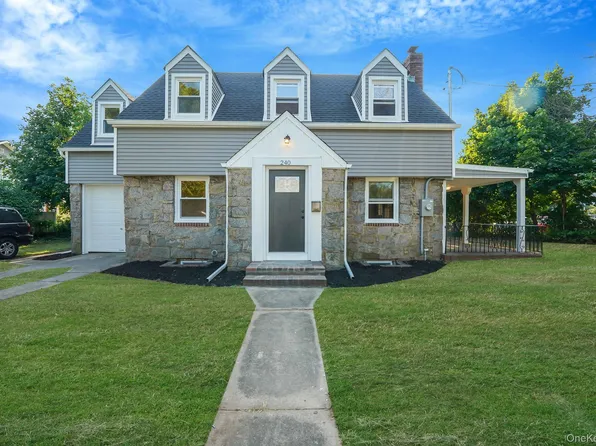 240 Bedford Avenue, Uniondale, NY 11553