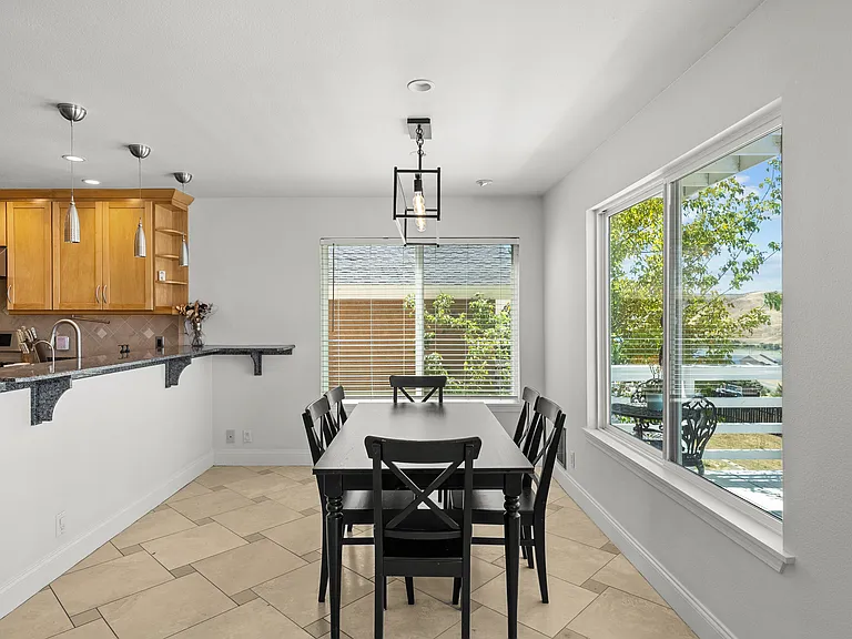 14625 Flintstone Dr — Photo 8