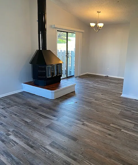 4577 Castlepoint Dr — Photo 3