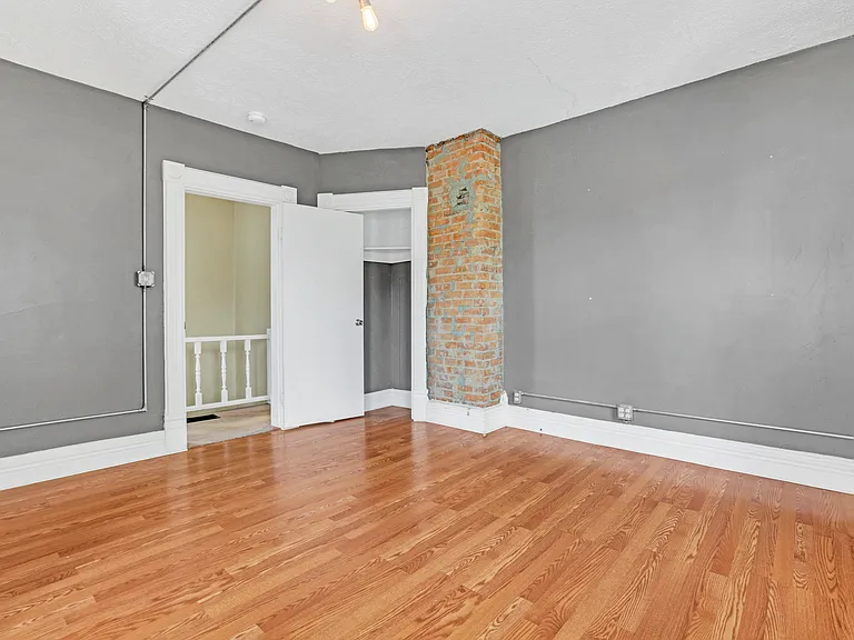 258 Allen Ave — Photo 27