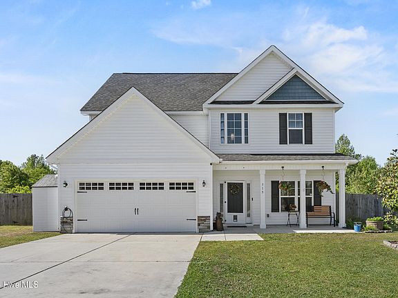 3rd image of 315 Bubbling Brook Lane