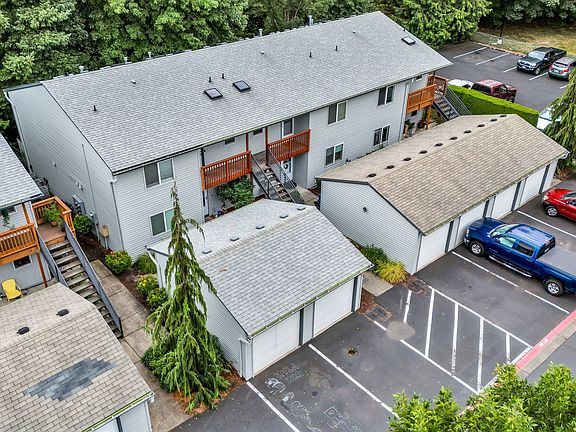 2nd image of 4000 NE 109th Ave Unit 174