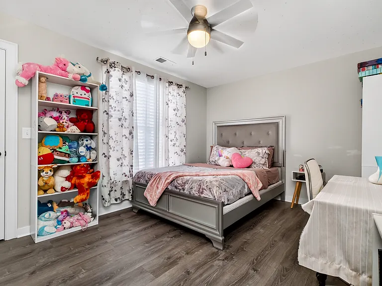 4040 Olivia Rd — Photo 46