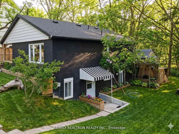 757 Srigley St, Newmarket, ON L3Y 1X6
