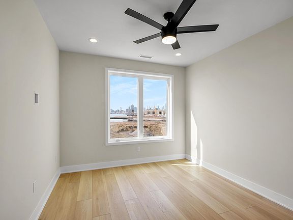 3rd image of 3100 Schirra Dr #119