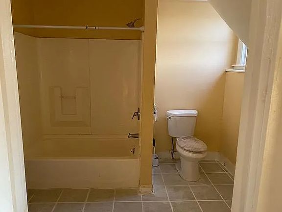 4th image of 162 Brook St #3