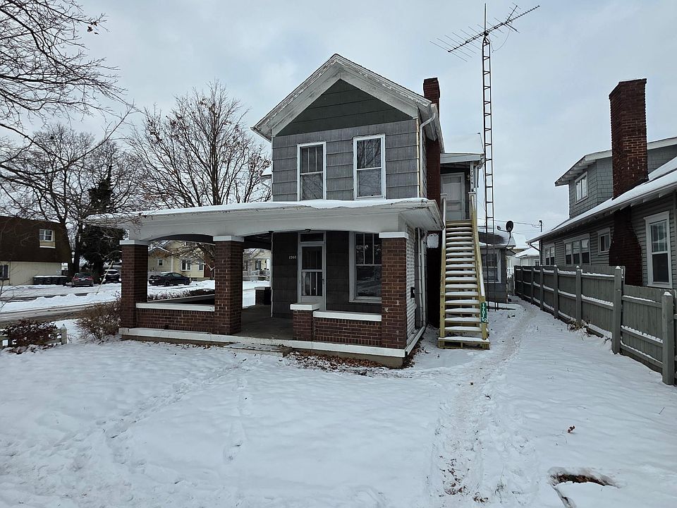 1st image of 1701 N Grand Ave