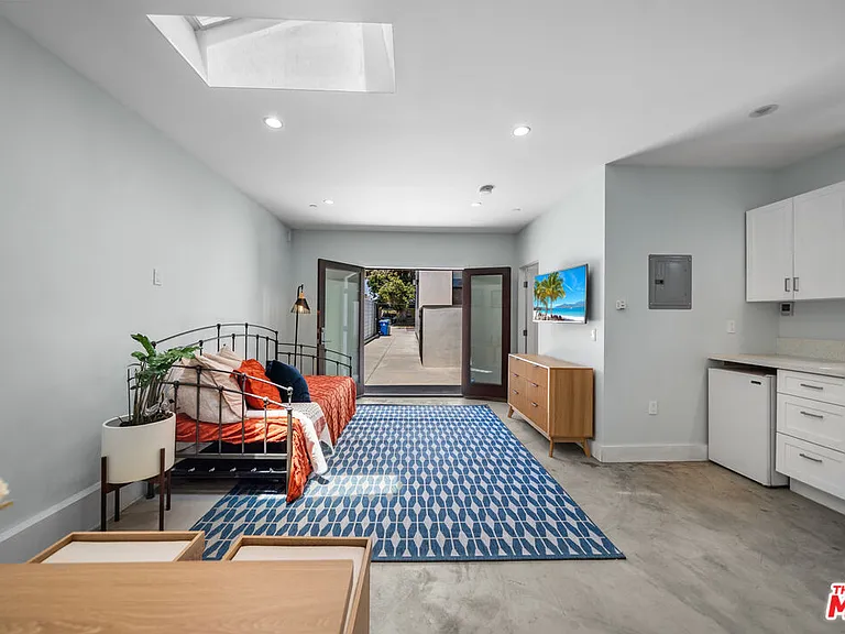12534 W Gilmore Ave — Photo 6
