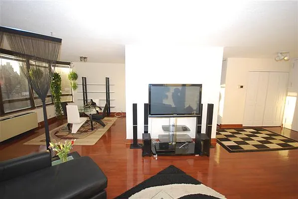 Rented by Luxury Habitat | media 44