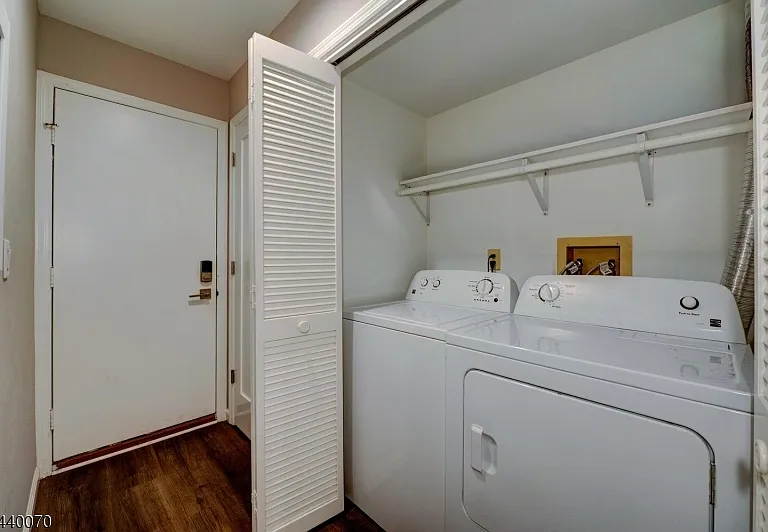 78 Wendover Ct — Photo 25