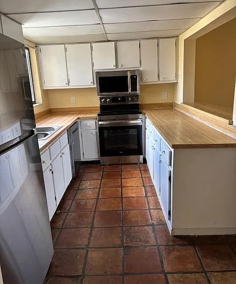 2820 Tennis Club Dr #401 — Photo 4