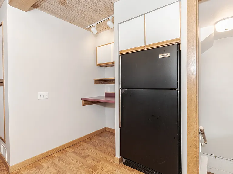 112 Warner St — Photo 12
