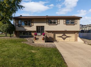 1138 Timber Ln, Darien, IL 60561