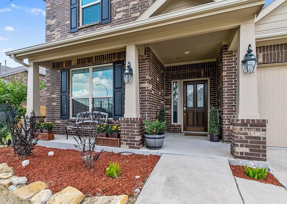 2nd image of 1601 Enchanted Sky Ln