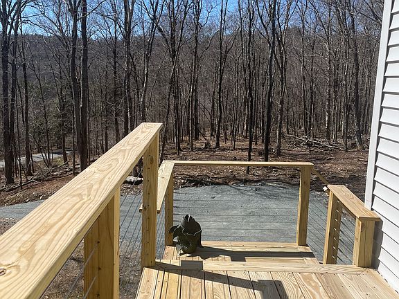 Front deck- entrance